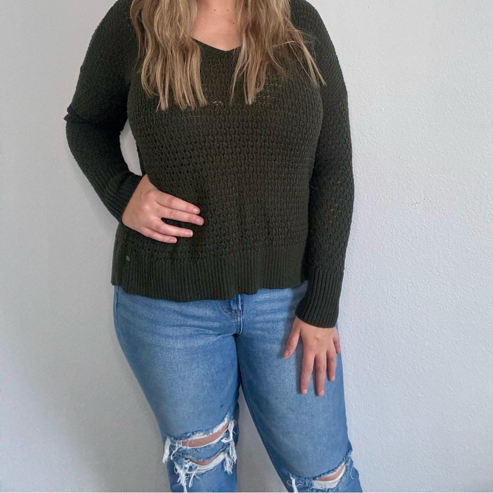 American Eagle V-Neck Knit Sweater Green Small